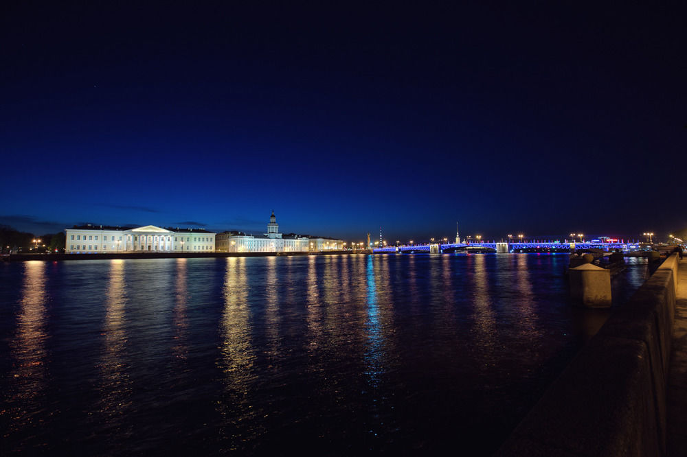 The Bridge Hotel Saint Petersburg Exterior photo